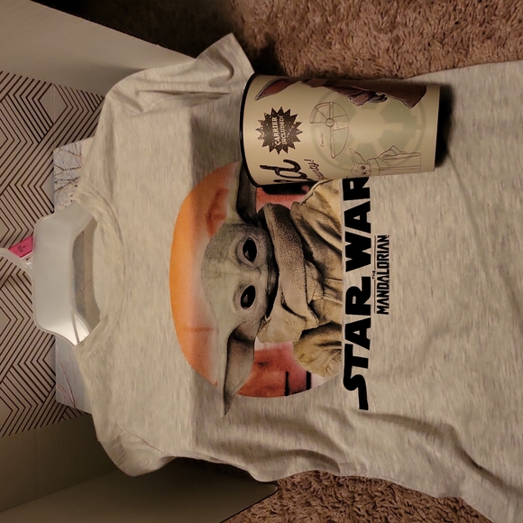 Star Wars Tops - Star wars mandalorian gift set